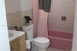 1040 NW 23rd Ct, Miami, FL 33125 - Photo 24
