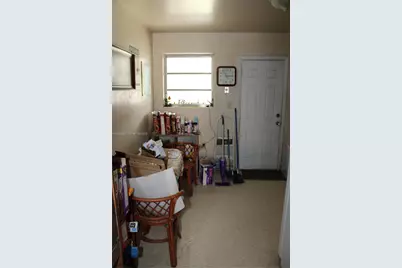 1040 NW 23rd Ct, Miami, FL 33125 - Photo 36