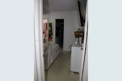 1040 NW 23rd Ct, Miami, FL 33125 - Photo 22