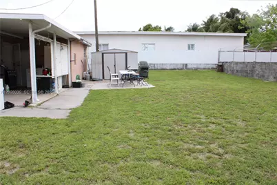 1040 NW 23rd Ct, Miami, FL 33125 - Photo 26