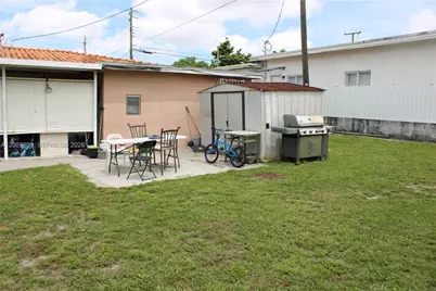 1040 NW 23rd Ct, Miami, FL 33125 - Photo 28