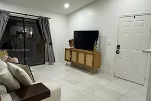 15570 SW 105th Ln, Miami, FL 33196 - Photo 4
