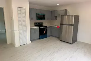 19321 SW 196th St, Miami, FL 33187 - Photo 1