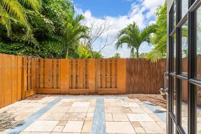 10276 NW 30th Ter, Doral, FL 33172 - Photo 32
