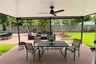 11 Redwood Cir, Plantation, FL 33317 - Photo 16