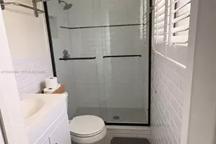 11 Redwood Cir, Plantation, FL 33317 - Photo 4