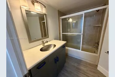 [Address not provided], Oakland Park, FL 33309 - Photo 24
