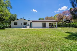 255 Grant Dr, Coral Gables, FL 33133 - Photo 26