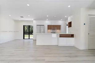 255 Grant Dr, Coral Gables, FL 33133 - Photo 8