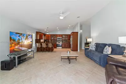 1090 NW 192nd Ave, Pembroke Pines, FL 33029 - Photo 8