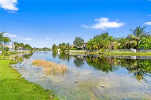 1090 NW 192nd Ave, Pembroke Pines, FL 33029 - Photo 30