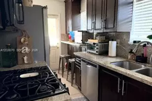 8370 SW 27th Ln, Miami, FL 33155 - Photo 4