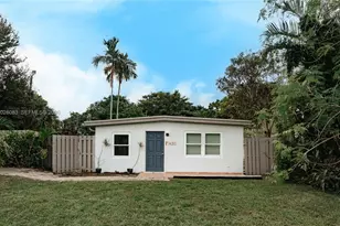 1430 SW 32nd Ct, Fort Lauderdale, FL 33315 - Photo 2