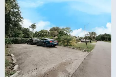 1430 SW 32nd Ct, Fort Lauderdale, FL 33315 - Photo 12