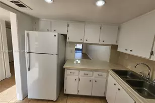 461 NW 107th Ave, Miami, FL 33172 - Photo 14