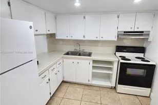 461 NW 107th Ave, Miami, FL 33172 - Photo 8