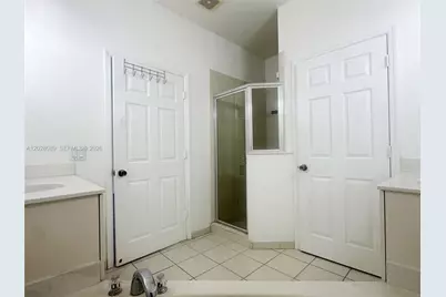 662 NE 21st Ter, Homestead, FL 33033 - Photo 16