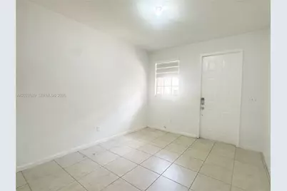 662 NE 21st Ter, Homestead, FL 33033 - Photo 2
