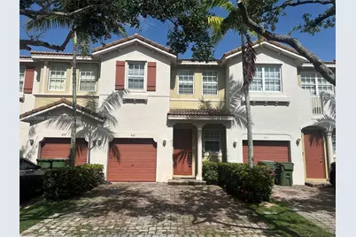 662 NE 21st Ter, Homestead, FL 33033 - Photo 2