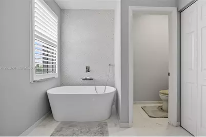19018 NW 23rd Pl, Pembroke Pines, FL 33029 - Photo 8
