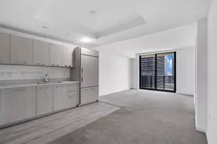 45 SW 9th St, Miami, FL 33130 - Photo 8