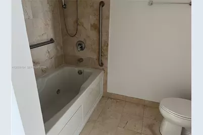 1800 N Bayshore Dr #915, Miami, FL 33132 - Photo 16