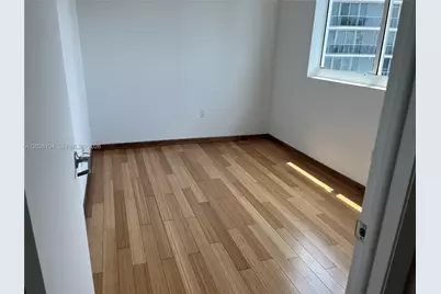 1800 N Bayshore Dr #915, Miami, FL 33132 - Photo 14