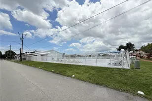 725 SW 11th Ave, Hallandale Beach, FL 33009 - Photo 2