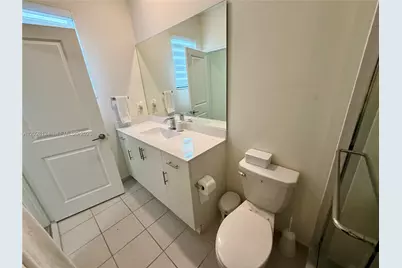 11445 W 33rd Ln, Hialeah, FL 33018 - Photo 40