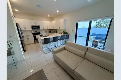 11445 W 33rd Ln, Hialeah, FL 33018 - Photo 14