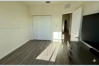 11445 W 33rd Ln, Hialeah, FL 33018 - Photo 26