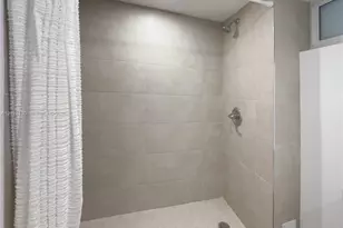 1670 Bay Rd, Miami Beach, FL 33139 - Photo 12