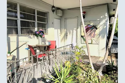 7135 Rue Granville #4, Miami Beach, FL 33141 - Photo 1
