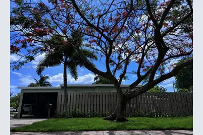 810 NE 3rd Ave, Pompano Beach, FL 33060 - Photo 4