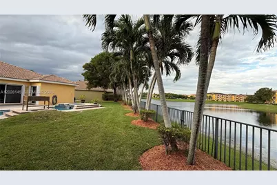 21161 SW 88th Ct, Cutler Bay, FL 33189 - Photo 6