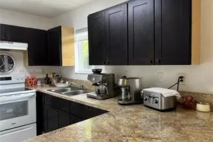1926 NW 60th St, Miami, FL 33142 - Photo 12