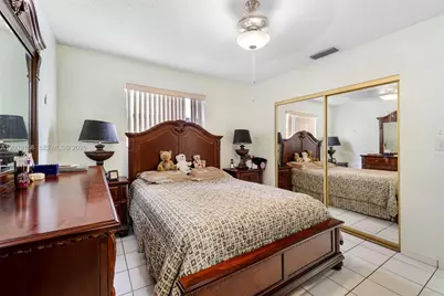 790 W 73rd Pl, Hialeah, FL 33014 - Photo 32