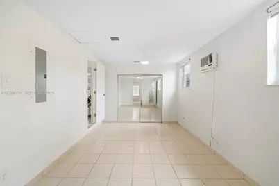 790 W 73rd Pl, Hialeah, FL 33014 - Photo 28