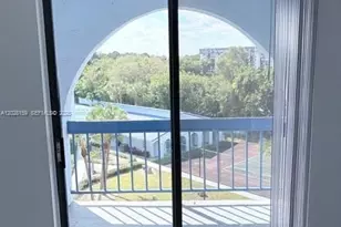 9460 Fontainebleau Blvd, Miami, FL 33172 - Photo 28