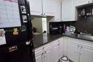 450 Commodore Dr, Plantation, FL 33325 - Photo 4