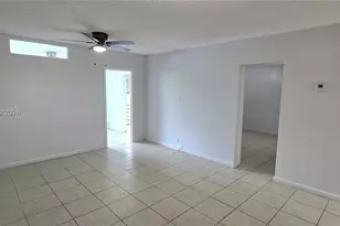 5335 NW 10th Ct, Plantation, FL 33313 - Photo 10
