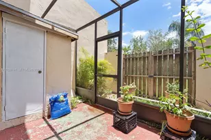 9942 NW 10th St, Pembroke Pines, FL 33024 - Photo 34