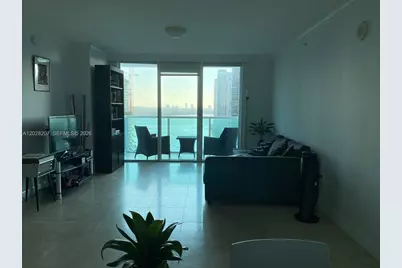31 SE 5th St #2308, Miami, FL 33131 - Photo 2