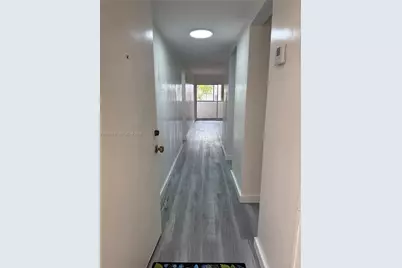 1555 W 44th Pl #203, Hialeah, FL 33012 - Photo 2