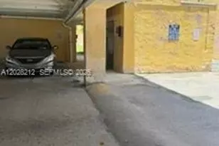 1555 W 44th Pl, Hialeah, FL 33012 - Photo 24