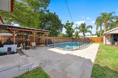 2215 Cleveland St, Hollywood, FL 33020 - Photo 30