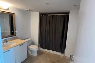 1800 N Bayshore Dr, Miami, FL 33132 - Photo 28