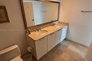1800 N Bayshore Dr, Miami, FL 33132 - Photo 42