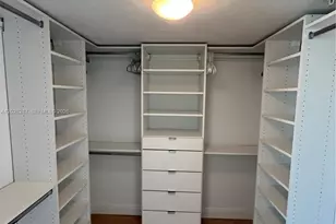1800 N Bayshore Dr, Miami, FL 33132 - Photo 38