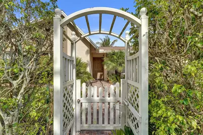 417 SE 4th St, Dania Beach, FL 33004 - Photo 4